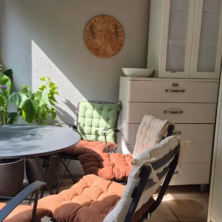 Near Paris & Versailles Premium With Terrace & Balcony In Greenery